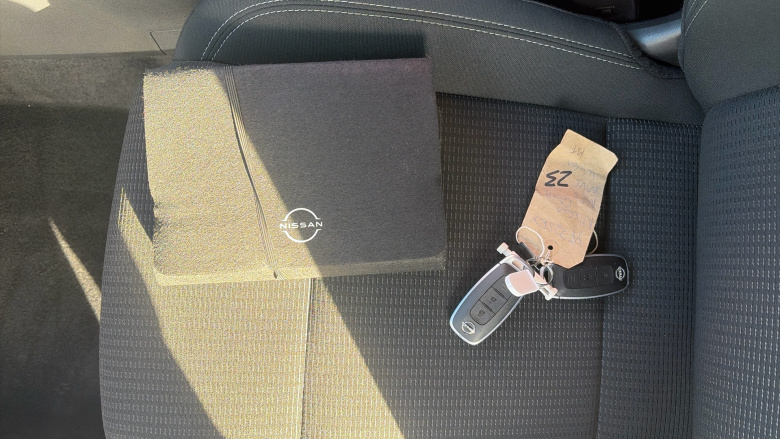 Nissan Qashqai 1.3 DiG-T MH Acenta Premium 5dr Petrol Hatchback